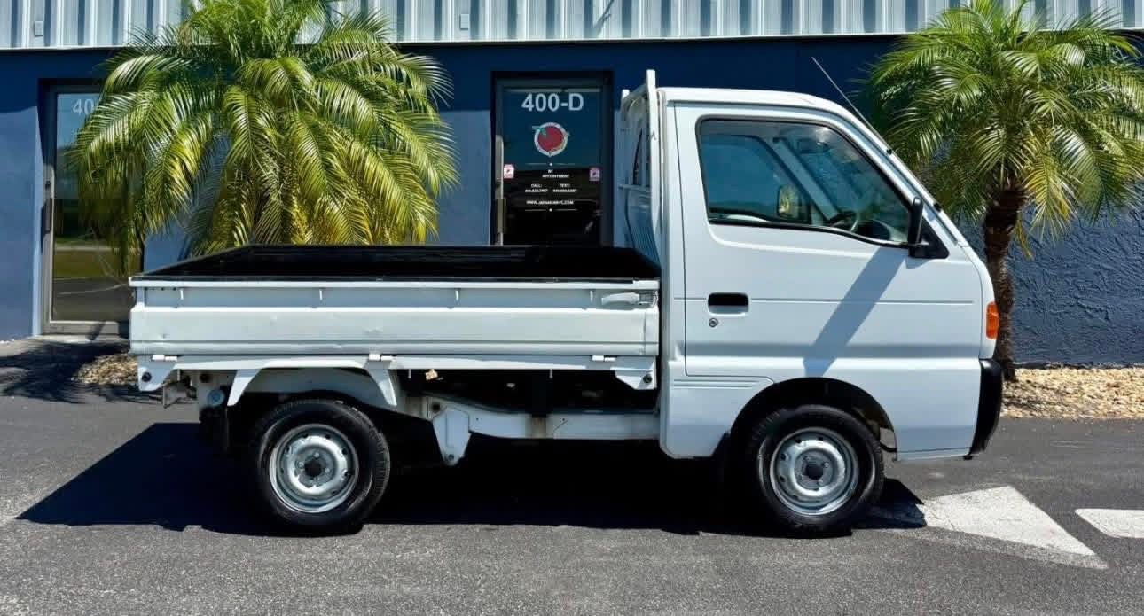 1997 Suzuki Carry Dump Kei Truck – 4WD, Dump Bed, Low Miles - Image 9
