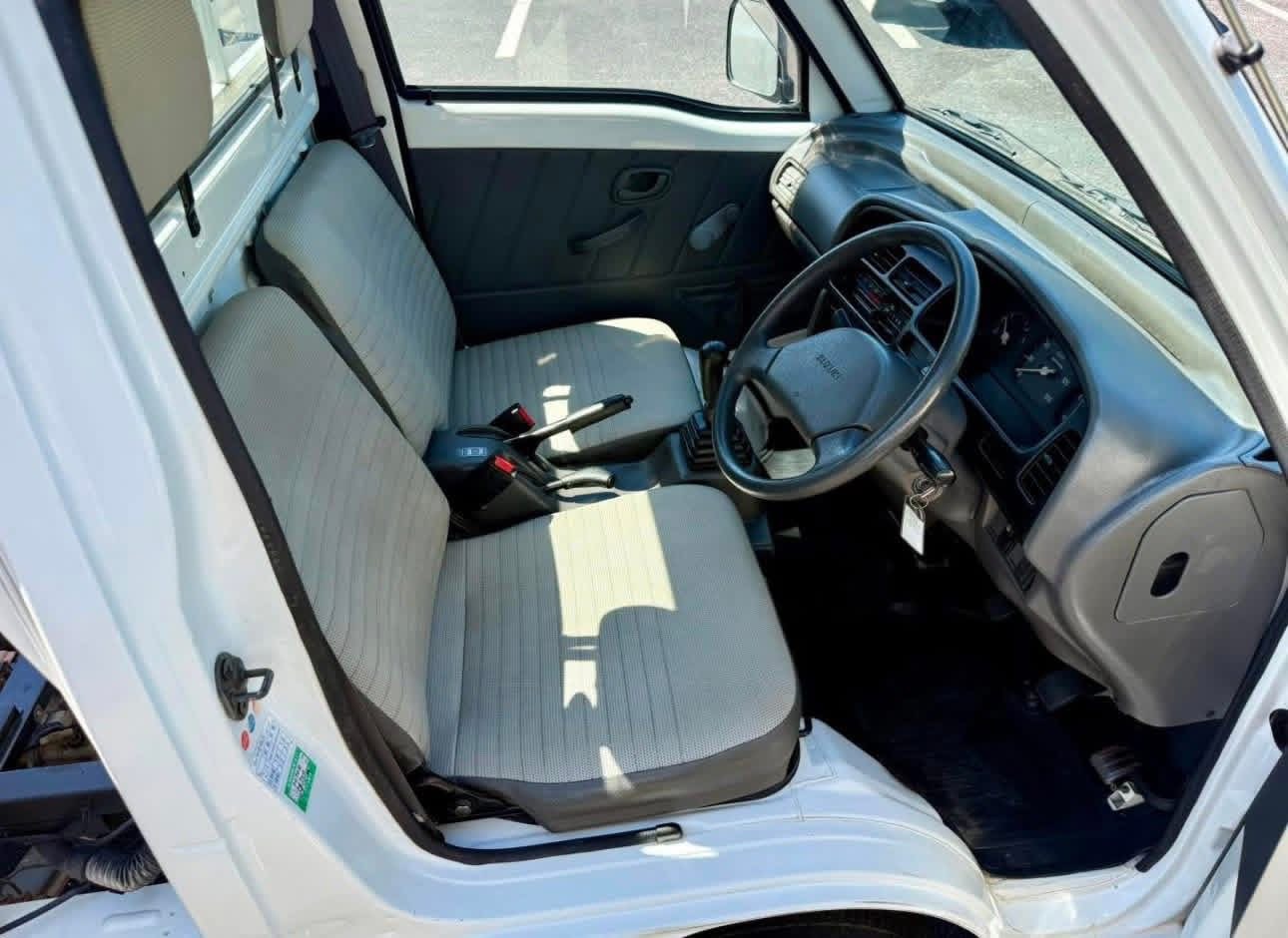 1997 Suzuki Carry Dump Kei Truck – 4WD, Dump Bed, Low Miles - Image 10